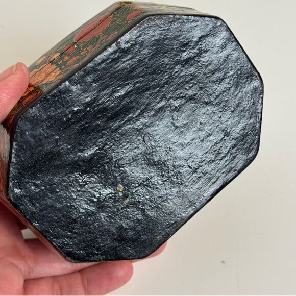 Vintage Hand-Painted Paper Mache Floral Trinket Box - Picture 6 of 9